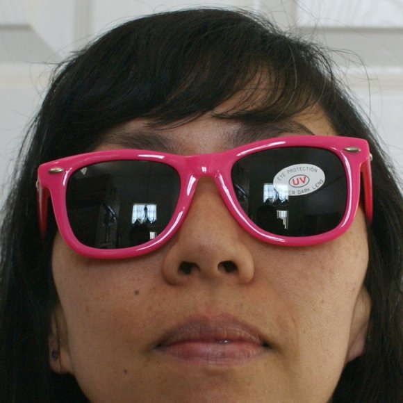 NWT True Vintage Wayfair "like" fashion style neon pink frame sunglasses - Picture 4 of 6